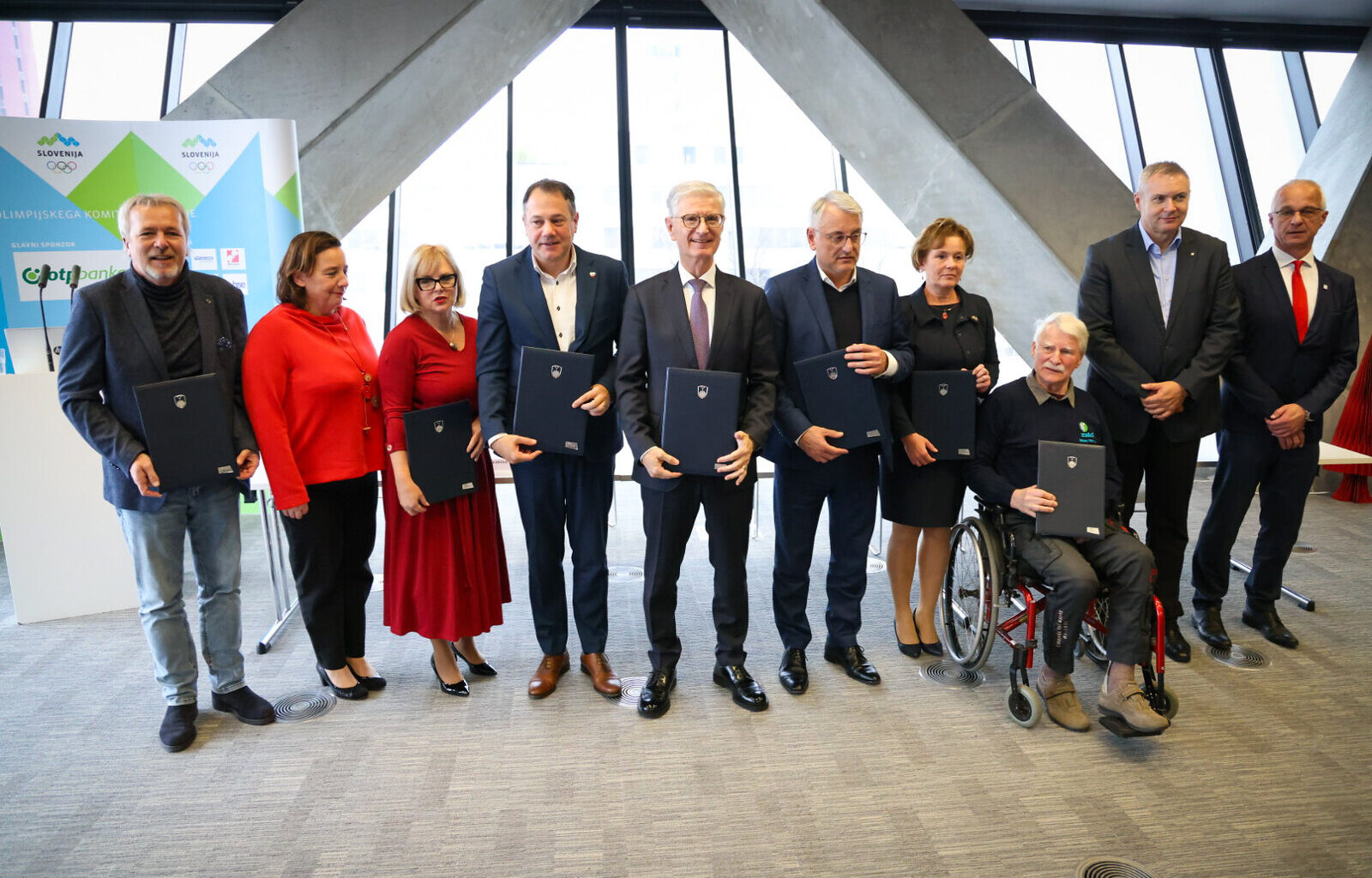 Slovenija, Avstrija, Madžarska, Hrvaška, Italija: Ustanovljena je bila zamejska športna koordinacija