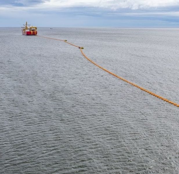 Cyprus power link tangled in Gordian knot