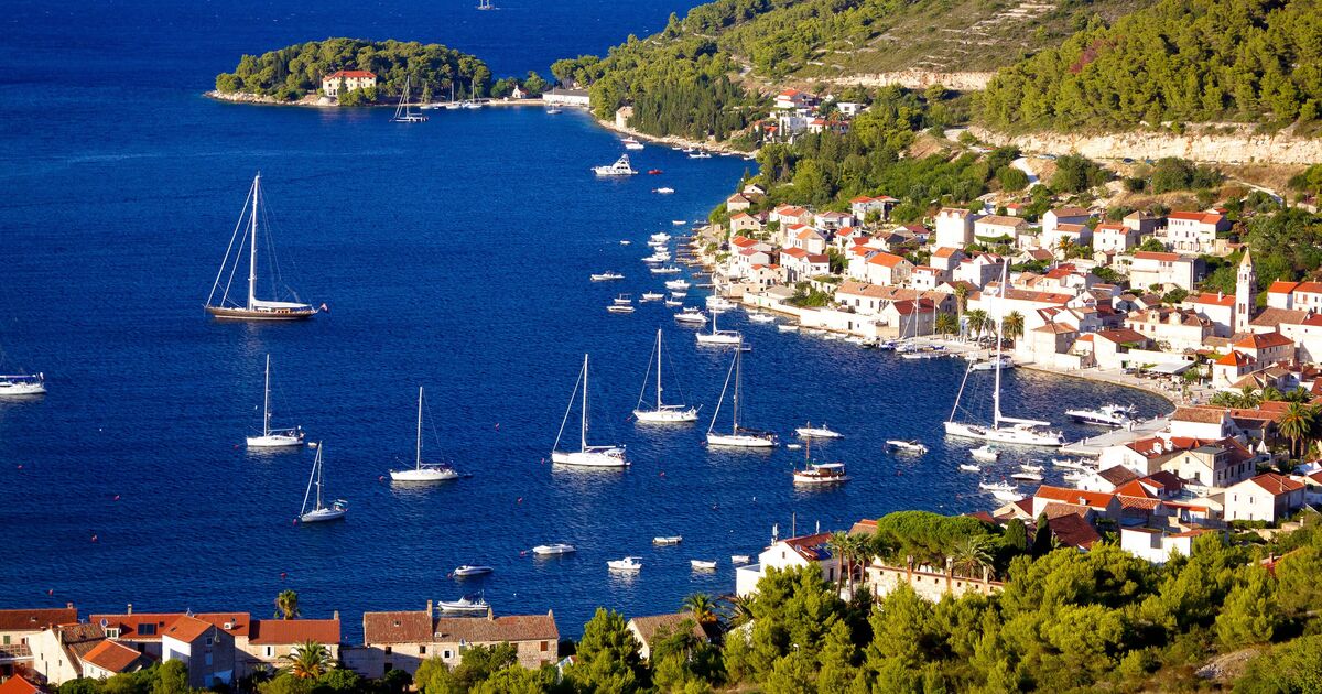 European island few tourists have visited 'as pretty' as Greece | Europe | Travel
