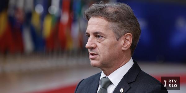 Golob: Na situacijo v CVZ-ju opozarjam že dve leti. Lindav: S premierjem nisem nikoli govoril o tem.