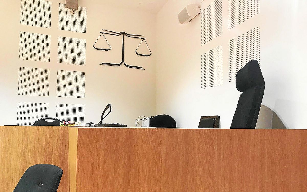« Si je l’avais vraiment frappée, elle aurait eu beaucoup plus mal » : à Quimper, un homme condamné à 10 mois de prison avec sursis probatoire pour violences conjugales