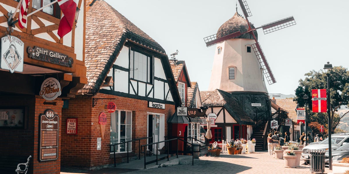 California Town Solvang Modeled After Denmark; Great Christmas Town
