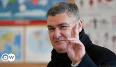 Milanovic leads Croatian presidential race – DW – 12/30/2024