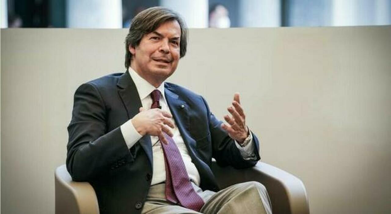 Carlo Messina all’Ft: «In Italia emergerà un terzo big. Sarà il mercato a cercarlo»