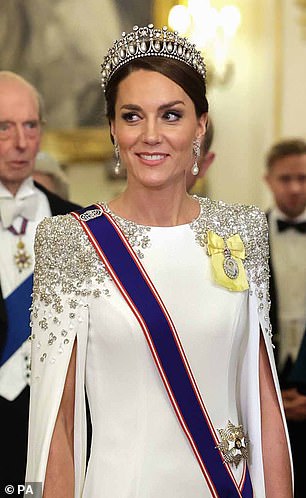 Catherine's decoration is based on her state banquet ensemble in 2022