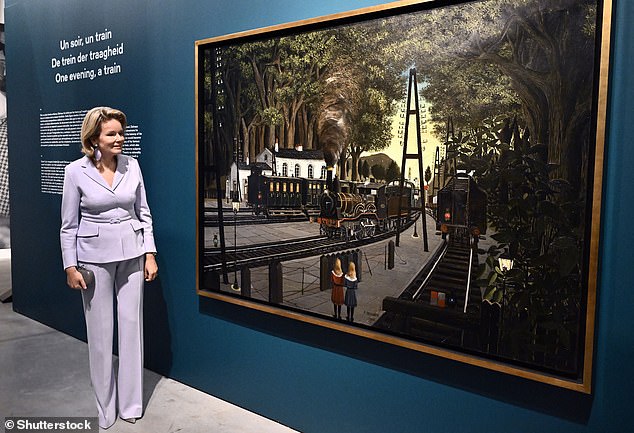 The queen spent her day walking around the gallery, taking in the vintage paintings, which prompted discussion