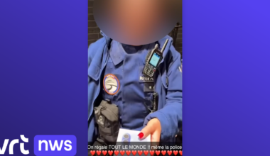 Agenten federale politie nemen cadeaus in ontvangst van
influencers die chaos veroorzaakten aan Atomium: "Absoluut verboden"