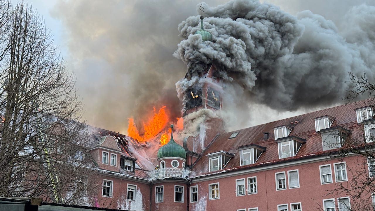 München: 15 Verletzte bei Brand in Seniorenheim am Englischen Garten | Regional