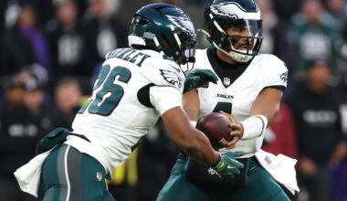 NFL scores, live updates: Eagles battle Ravens in clash of MVP favorites in Baltimore