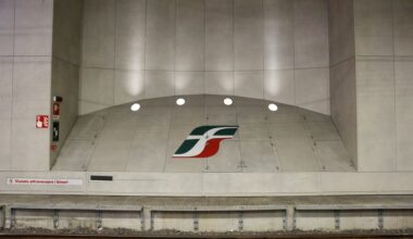 Italy's state railways to spin off high-speed network but retain control, says CEO