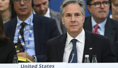 Blinken, Russia's Lavrov Clash Over Ukraine at Malta Meeting