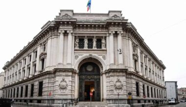 Bank of Italy Calls Bitcoin P2P Services 'Crime-as-a-Service' Amidst Growing Acceptance