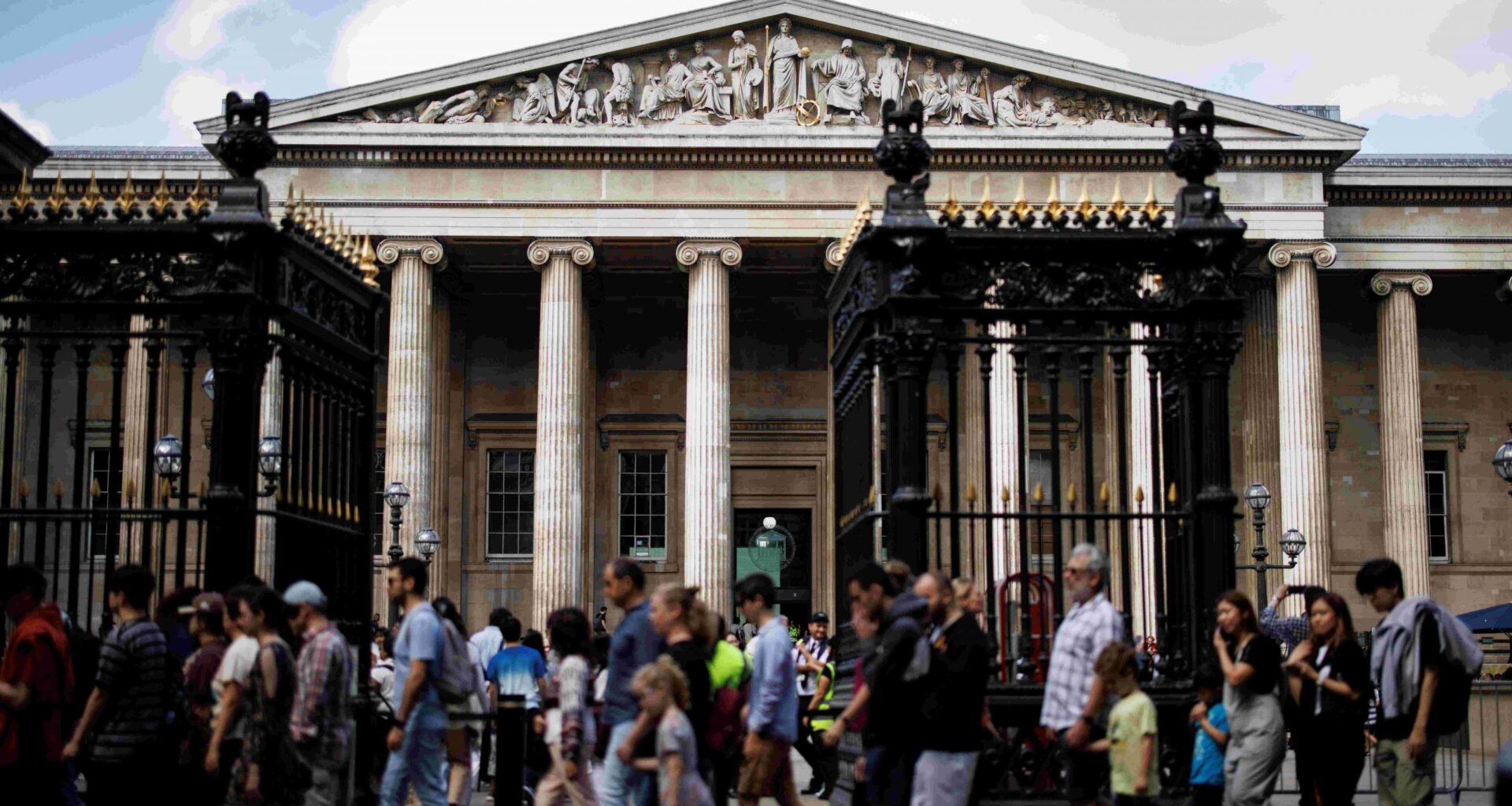 PM Mitsotakis in London: Parthenon Marbles, Investments on Agenda