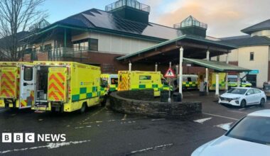 Almost 400 people waiting to access hospital beds in NI