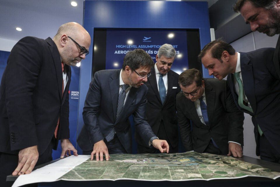 novo aeroporto não terá "encargos para contribuintes"