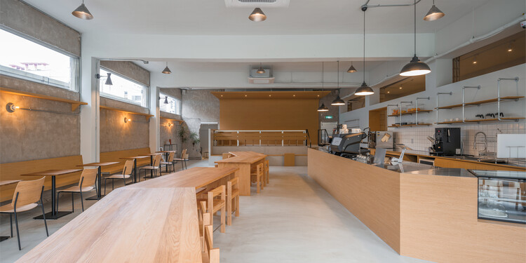 space timefill Coffee Shop / SAISA STUDIO - Interior Photography, Dining room, Wood, Countertop