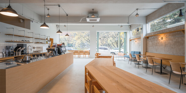 space timefill Coffee Shop / SAISA STUDIO - Interior Photography, Dining room, Chair
