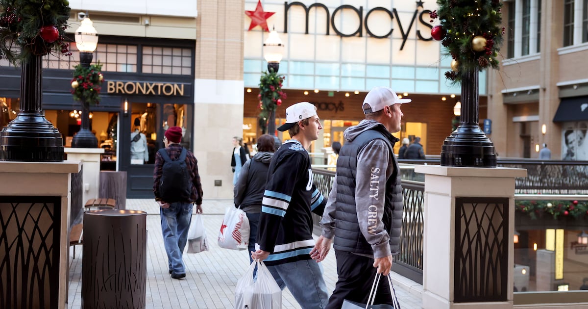 U.S. economy was top election issue but ends year firing on all cylinders – Deseret News