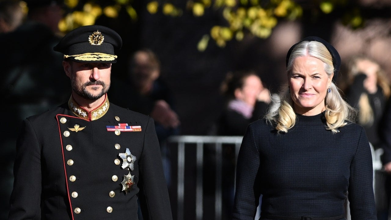 Mette-Marit returns to duty