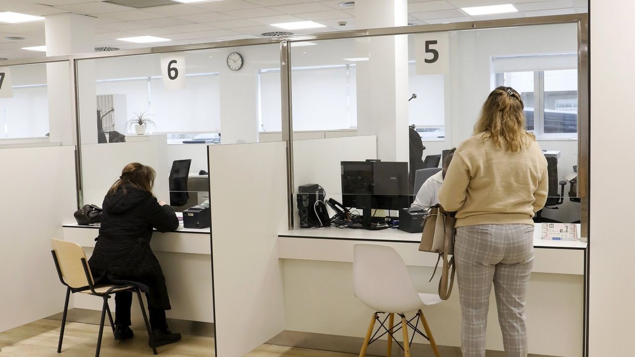Sanidad aprueba el plan de primaria: autobajas de tres días y administrativos en salud para descargar tareas burocráticas - La Voz de Galicia