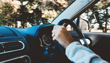 Hand ans Steuer! Diese Änderungen hält das Jahr 2025 für Autofahrer bereit.