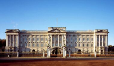 Buckingham Palace ‘Housemaid’ Arrested at Bar After Christmas Party