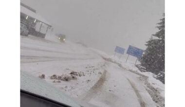 Автомобил с две деца закъса в района на Петрохан, наложи се спасителна акция