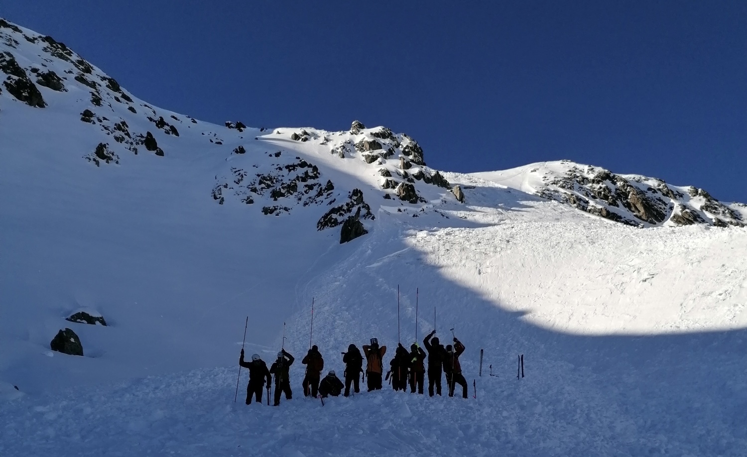 Deadly Christmas Period in European Alps Continues As Father & Son Perish on Boxing Day in Avalanche Near Tux, Austria