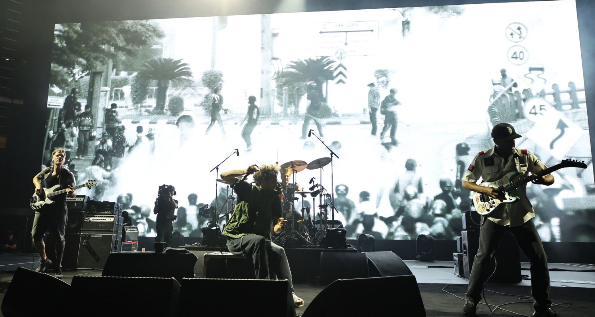 Rage Against The Machine se produisant au Madison Square Garden, New York en 2022.