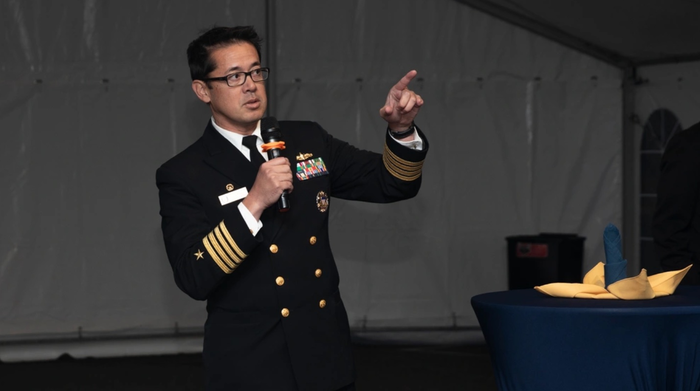 U.S.S. Gettysburg accidentally fires on U.S. jet; ship's commanding officer is from Alaska