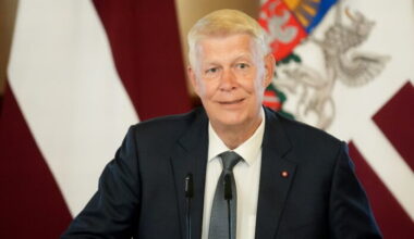 “Comical display of political parties’ failure” – Zatlers on failed election of Governor of Bank of Latvia