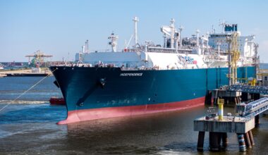 Lithuania’s KN wraps up acquisition of Hoegh's FSRU