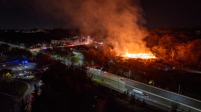 Traffic: I-83 SB in Baltimore remains closed due to fire; expect delays