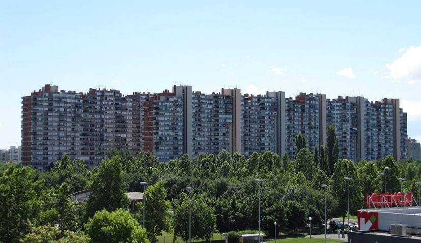 Novi Zagreb stands Mamutica