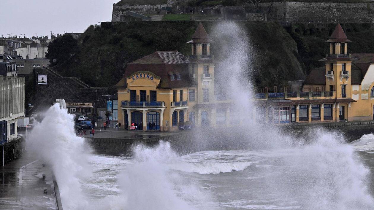 Météo. Fort coup de vent attendu ce samedi, quinze départements placés en vigilance orange