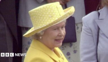 Elizabeth II had dim view of Orange marches, state papers claim