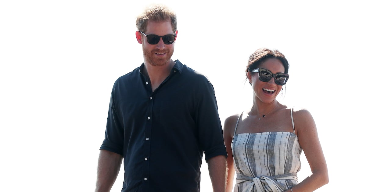 Prince Harry and Meghan Markle presented a new photo of their children on their Christmas card. – Metro World News