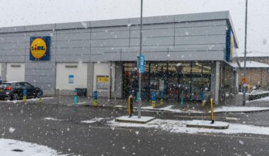 Lidl, Aldi, and Iceland opening times for Christmas 2024 | News UK