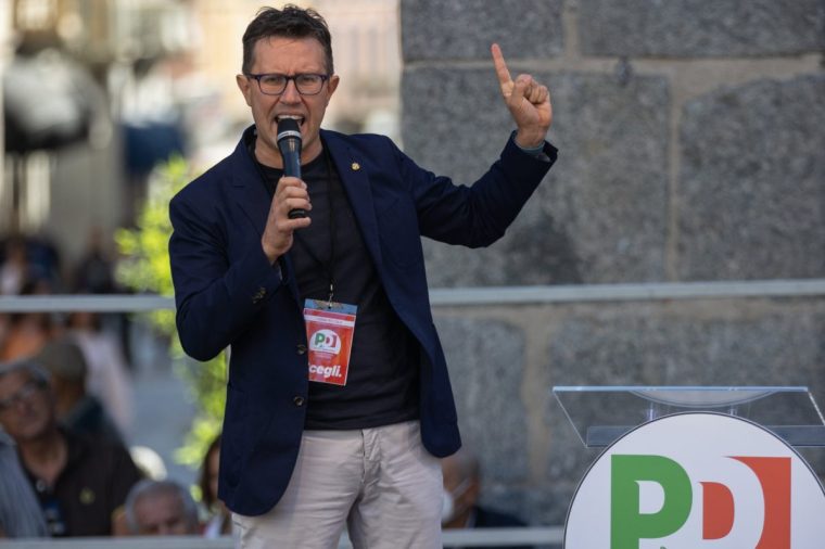 MONZA, ITALY - SEPTEMBER 18: Mayor of Florence Dario Nardella delivers a speech during a rally of the Italian Democratic Party on September 18, 2022 in Monza, Italy. Italians head to the polls for general elections on September 25, 2022. (Photo by Emanuele Cremaschi/Getty Images)
