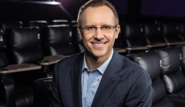 Cinemark Boss Sean Gamble Receiving NATO Marquee Award At CinemaCon