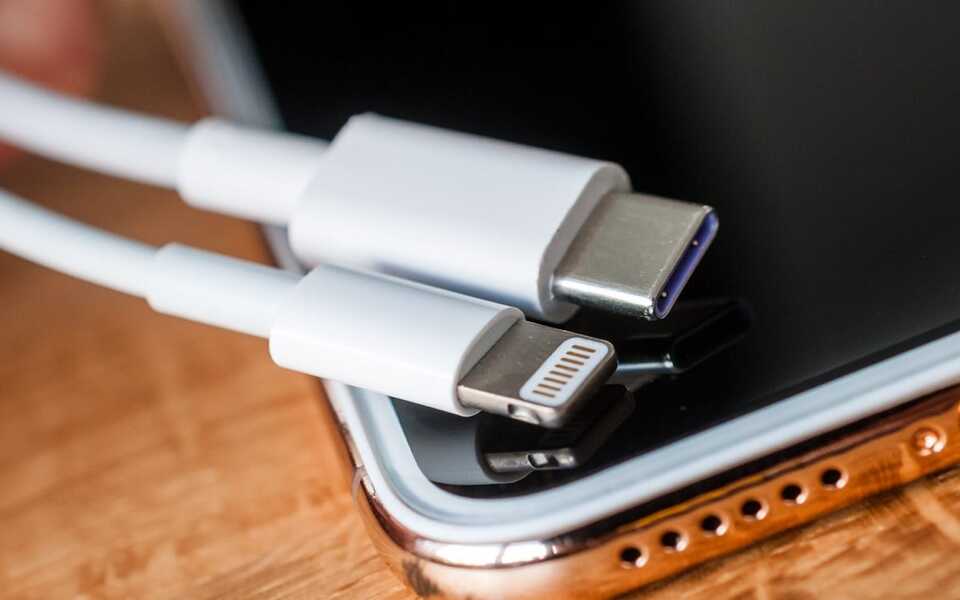 Olá USB-C. Carregador universal é realidade a partir deste sábado