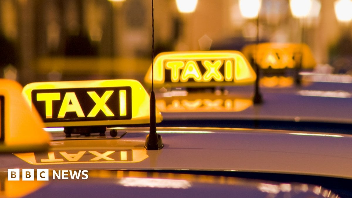 Taxis to be allowed in Belfast bus lanes to tackle congestion