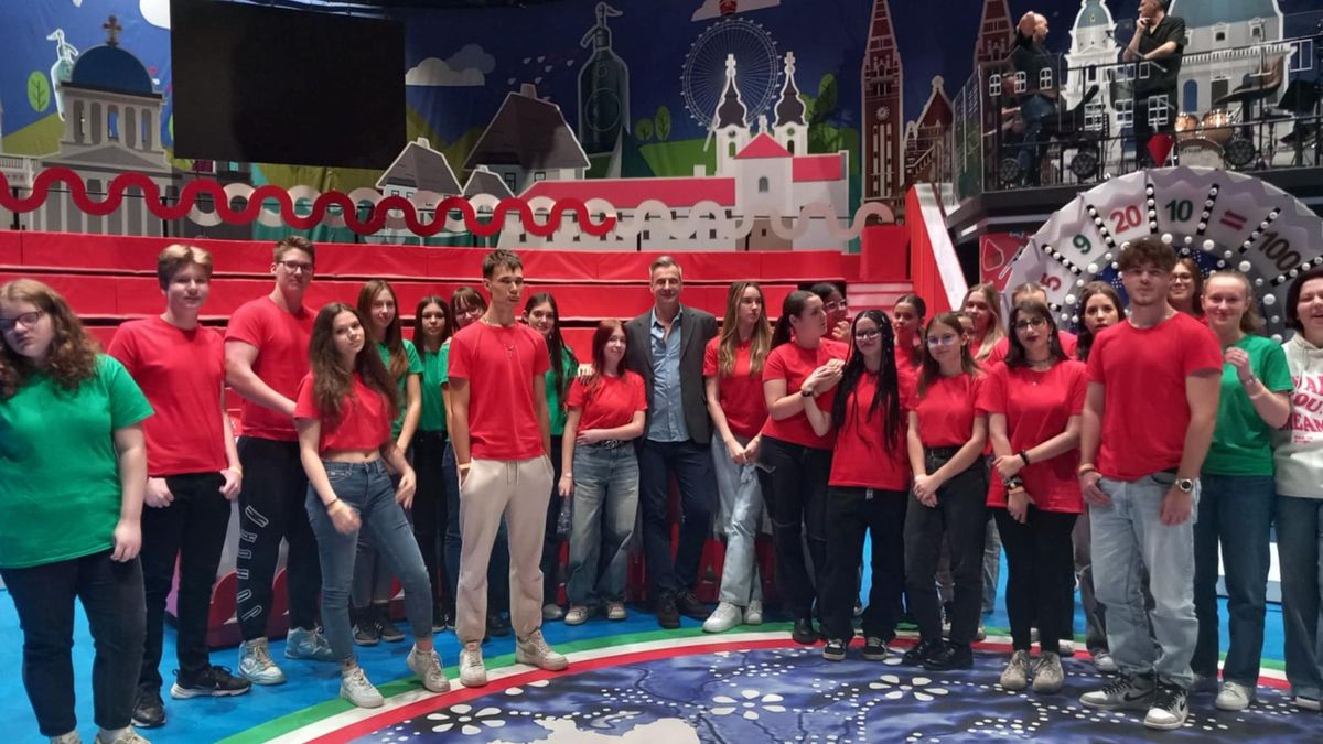 Magyarország, szeretlek! – nógrádi diákok a tévében