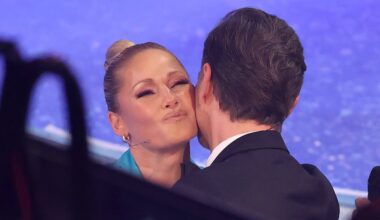 Helene Fischer überrascht beim Adventsfest der 100.000 Lichter mit Florian Silbereisen