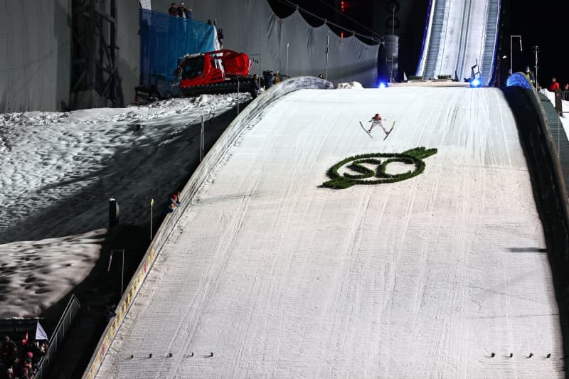 Austria's Stefan Kraft in action during the 2nd round of the Men's Large Hill Tournament of the FIS Ski Jumping World Cup. Daniel Karmann/dpa