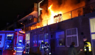 Vlammen uit het pand in Den Bosch (foto: Bart Meesters / SQ Vision).