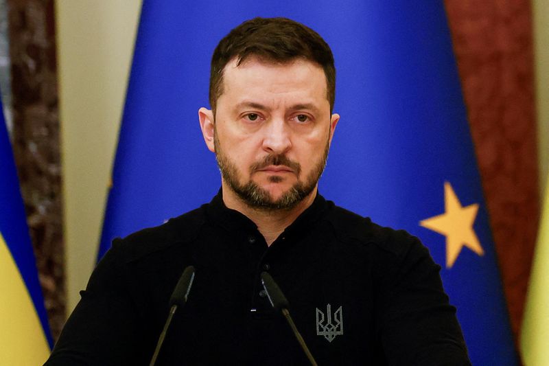 Ukraine to raise NATO invite, security guarantees at meeting with European allies