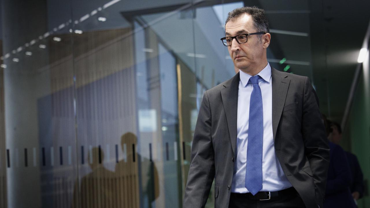 Özdemir schildert Drohungen durch türkische Nationalisten