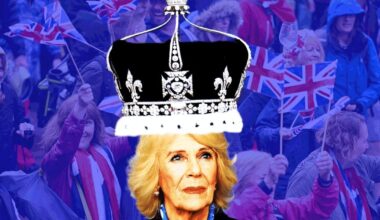 Queen’s Friends Blame Palace After ‘Brutal’ Year Gave Her Pneumonia