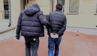 Bili i okradali przypadkowe ofiary w centrum Warszawy. Dwaj Gruzini zatrzymani - Aktualności